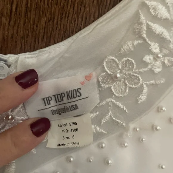 TIP TOP GIRLS WHITE in great condition. Can be used for wedding/first communion - Picture 3 of 6
